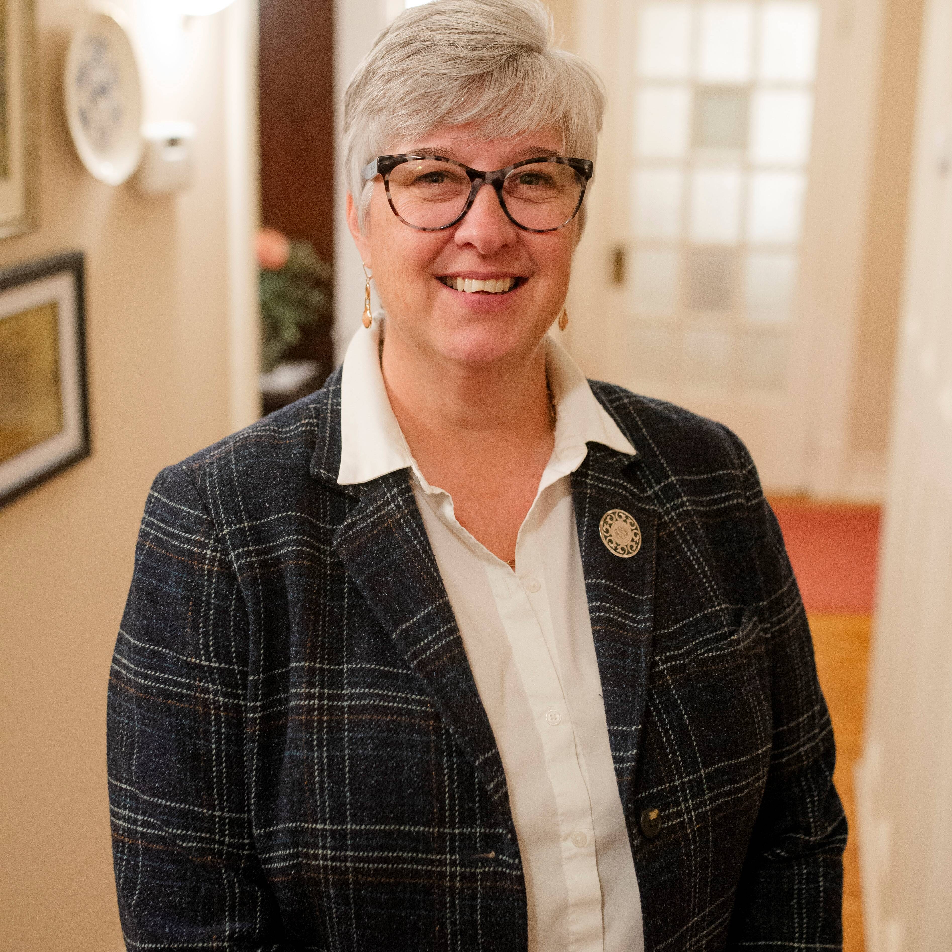 Julie_Smith <b>Julie Smith</b></i><br /> Mineral Mercantile<br />Business Council